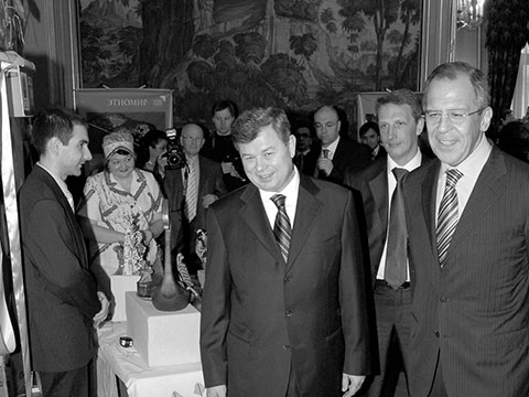 Анатолий Артамонов и Сергей Лавров на презентации Калужской области в МИДе России