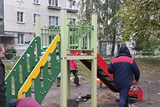 Что нам стоит двор построить
