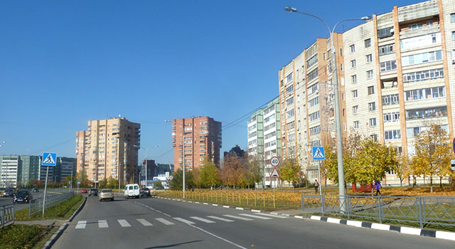 Улица Гагарина становится светлее